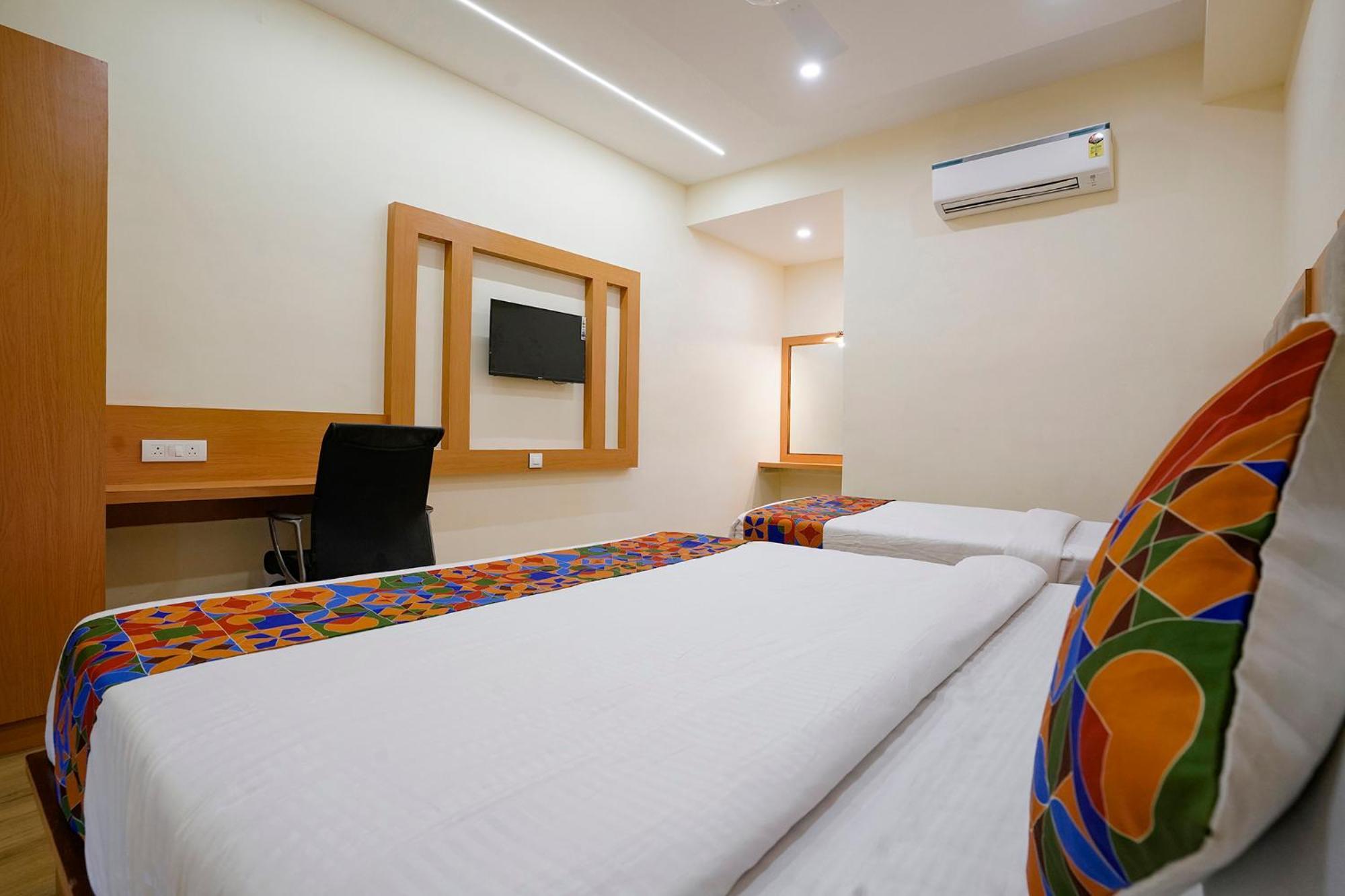 Fabhotel 7 Square - Nr Bkc Мумбаи Экстерьер фото