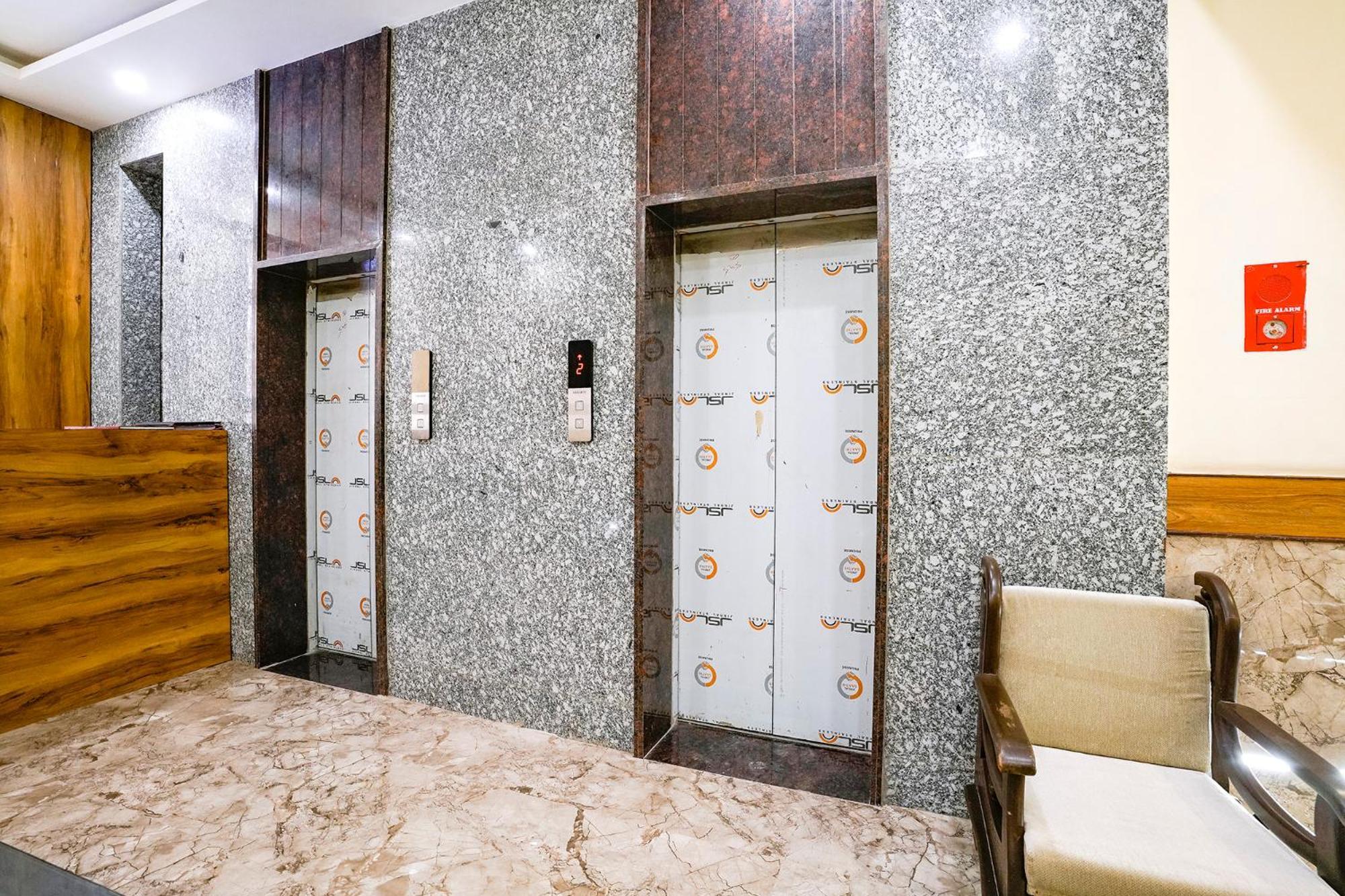 Fabhotel 7 Square - Nr Bkc Мумбаи Экстерьер фото